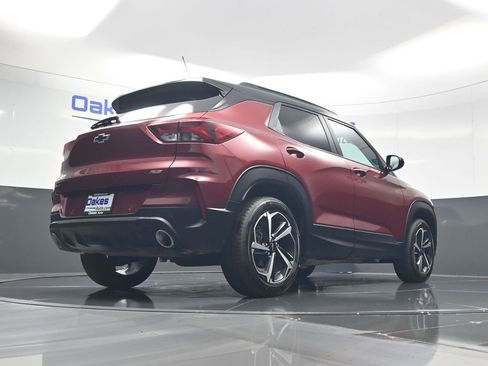 Used 2023 Chevrolet TrailBlazer RS w/ Sun and Liftgate Package image 44