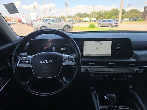 Used 2023 Kia Telluride S w/ S Sunroof Package FWD image 14