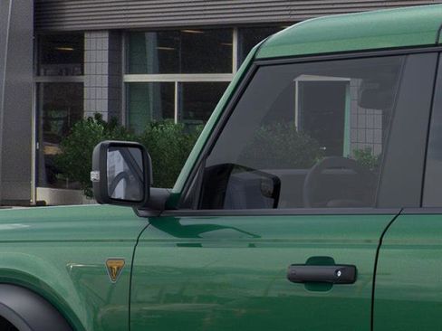 Used 2025 Ford Bronco Badlands image 22