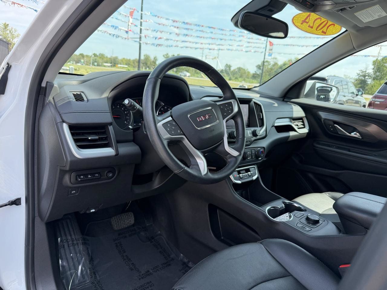 Used 2024 GMC Terrain SLT w/ Tech Package AWD/4WD image 14