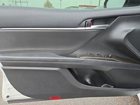 Used 2023 Toyota Camry SE image 13