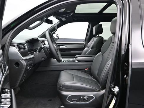 New 2026 Jeep Grand Wagoneer L 4WD image 22
