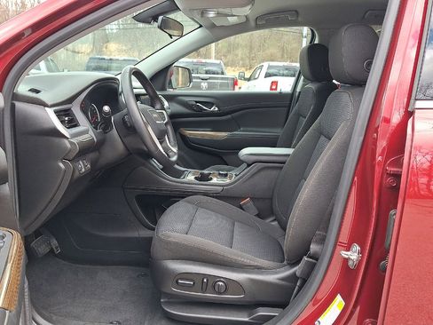 Used 2020 GMC Acadia SLE w/ Driver Convenience Package image 11