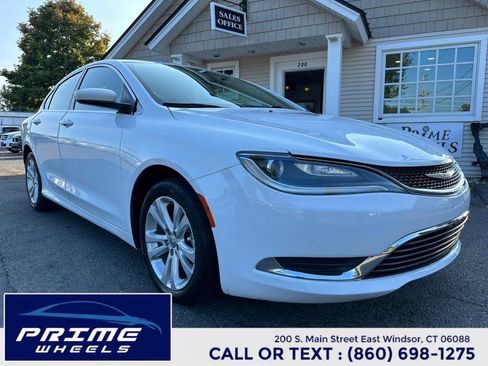 Used 2015 Chrysler 200 Limited image 1