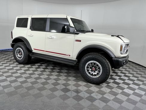 New 2026 Ford Bronco Outer Banks AWD/4WD image 7