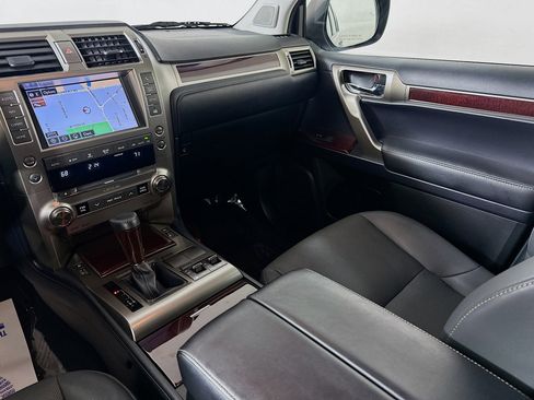 Used 2019 Lexus GX 460 Premium AWD/4WD image 23