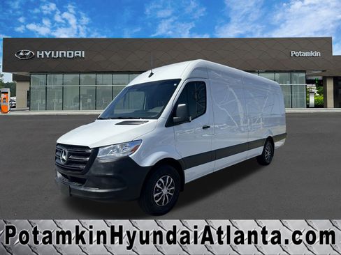 Used 2024 Mercedes-Benz Sprinter 2500 image 1