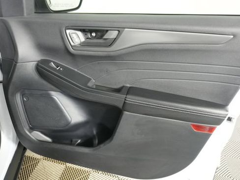 Used 2025 Ford Escape Active AWD/4WD image 28