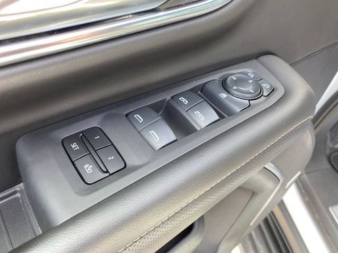 Certified 2024 GMC Yukon SLT AWD/4WD image 18