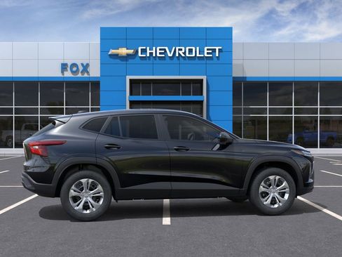 New 2026 Chevrolet Trax LS FWD image 5