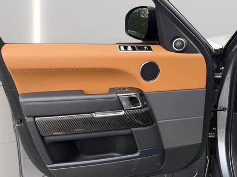 Used 2022 Land Rover Range Rover Sport SVR image 15