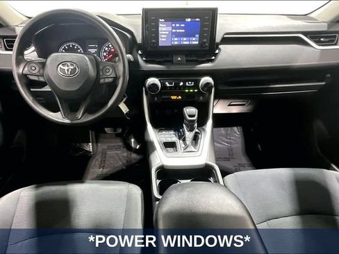 Used 2019 Toyota RAV4 LE AWD/4WD image 10