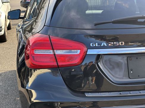 Used 2017 Mercedes-Benz GLA 250 4MATIC image 10