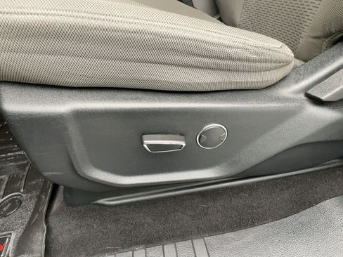 Used 2019 Ford F250 XLT w/ XLT Value Package image 14