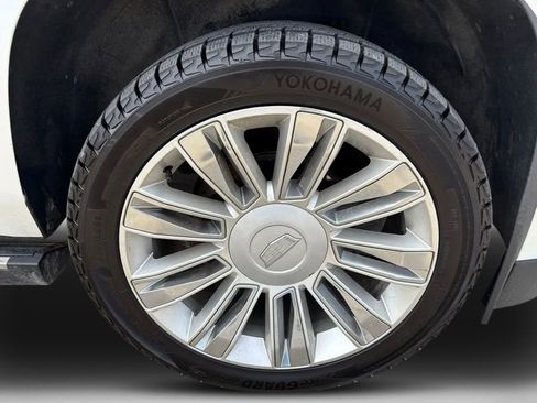 Used 2020 Cadillac Escalade Platinum AWD/4WD image 11