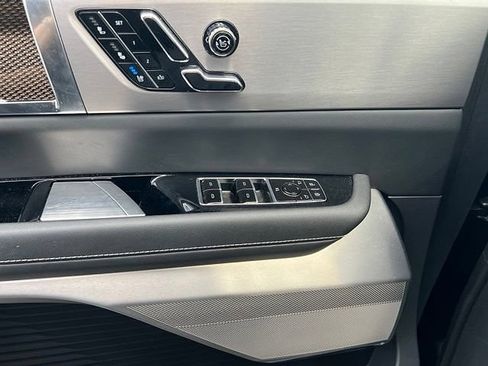 Certified 2026 Cadillac Vistiq Sport w/ LPO, Floor Liner Package AWD/4WD image 29