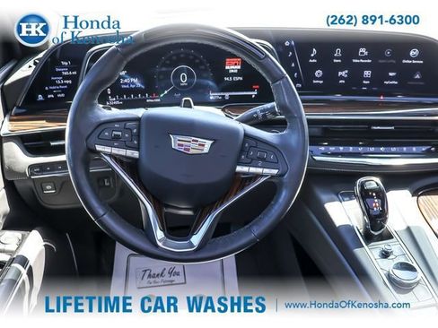 Used 2023 Cadillac Escalade Premium Luxury AWD/4WD image 16