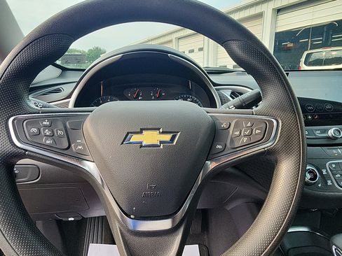 Used 2024 Chevrolet Malibu LT FWD image 12
