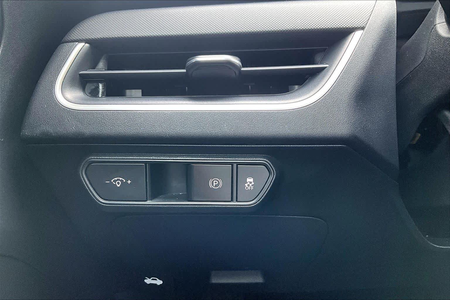 Used 2025 Kia K4 FWD image 33
