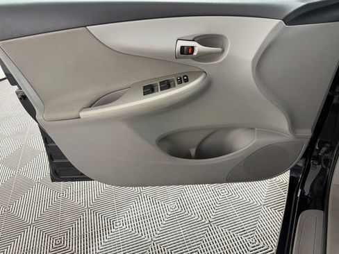 Used 2012 Toyota Corolla LE FWD image 10