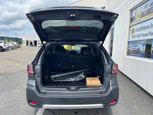 Used 2025 Subaru Outback Touring XT AWD/4WD image 32