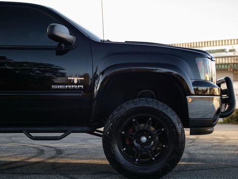 Used 2013 GMC Sierra 1500 SLE w/ Power Tech Package image 10