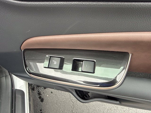 Certified 2024 Toyota Crown AWD/4WD image 30