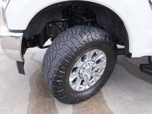 Used 2019 Ford F250 XLT w/ XLT Value Package image 27