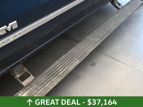 Used 2022 RAM 1500 Limited w/ Body-Colour Bumper Group AWD/4WD image 17