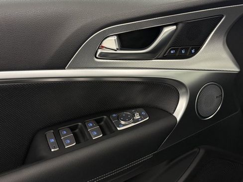 New 2026 Genesis G70 2.5T Prestige image 11