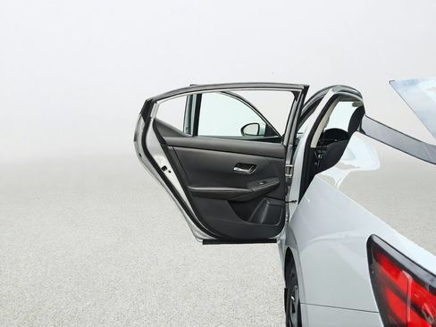 Used 2023 Nissan Sentra SV FWD image 31