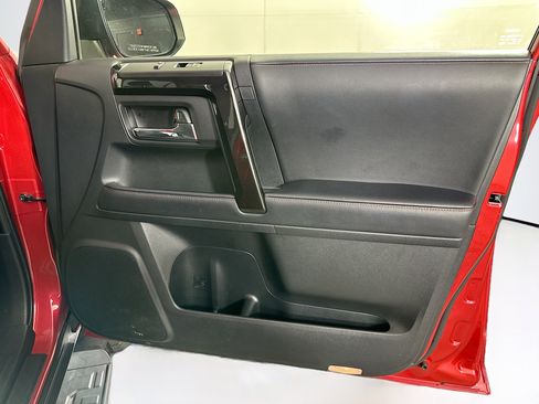 Used 2024 Toyota 4Runner TRD Off-Road image 30