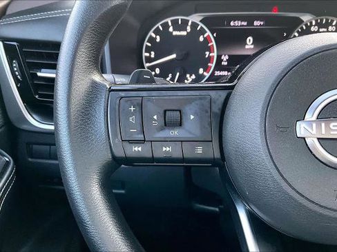 Certified 2023 Nissan Rogue SV image 23