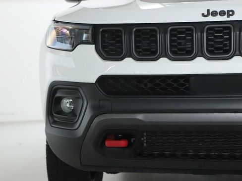 Used 2025 Jeep Compass Trailhawk AWD/4WD image 7