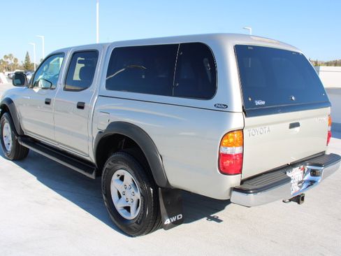Used 2004 Toyota Tacoma Base image 6