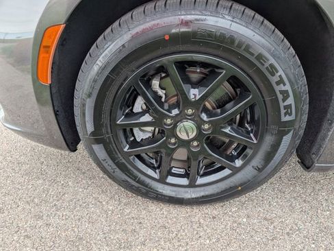 Used 2022 Chrysler Pacifica Touring-L FWD image 29
