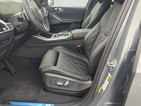 New 2026 BMW X5 xDrive50e image 4
