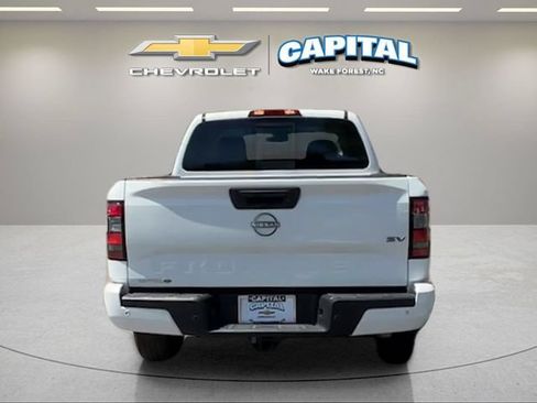 Used 2024 Nissan Frontier SV w/ SV Convenience Package RWD image 4