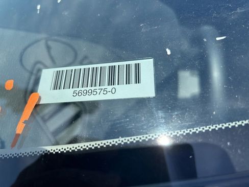 Used 2025 Mitsubishi Outlander SE FWD image 8