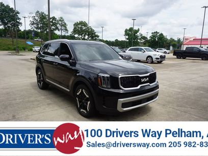 Used 2024 Kia Telluride EX w/ EX Captain's Chair Package