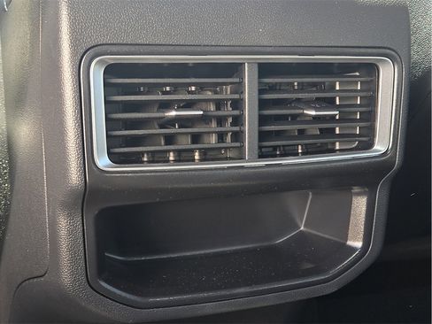 New 2026 Volkswagen Atlas Cross Sport SE image 12