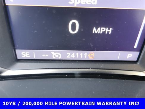 Used 2022 GMC Terrain SLT w/ Elevation Edition image 27