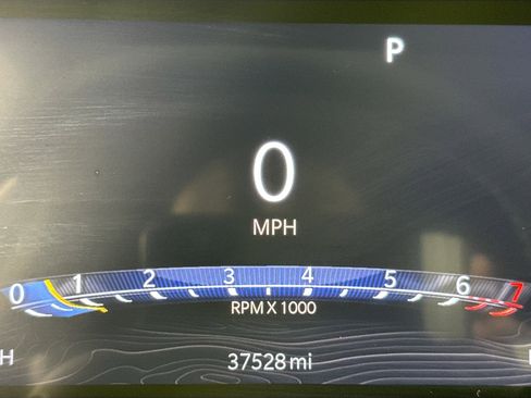 Used 2023 Jeep Grand Cherokee L Laredo image 12