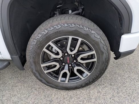 Used 2025 GMC Sierra 1500 AT4 AWD/4WD image 13