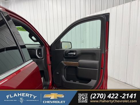 Used 2021 Chevrolet Silverado 1500 High Country image 14