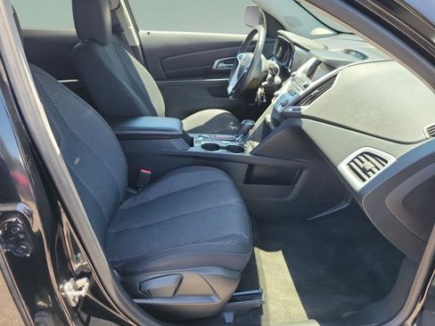 Used 2017 GMC Terrain SLE w/ Technology Package FWD image 17