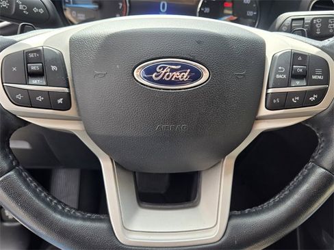 Used 2020 Ford Explorer XLT w/ Equipment Group 202A image 24