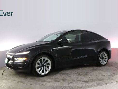 Used 2026 Tesla Model Y Long Range AWD/4WD image 18