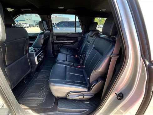 Used 2020 Ford Expedition Max XLT w/ Equipment Group 202A RWD image 7