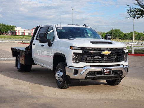 New 2026 Chevrolet Silverado 3500 W/T image 2